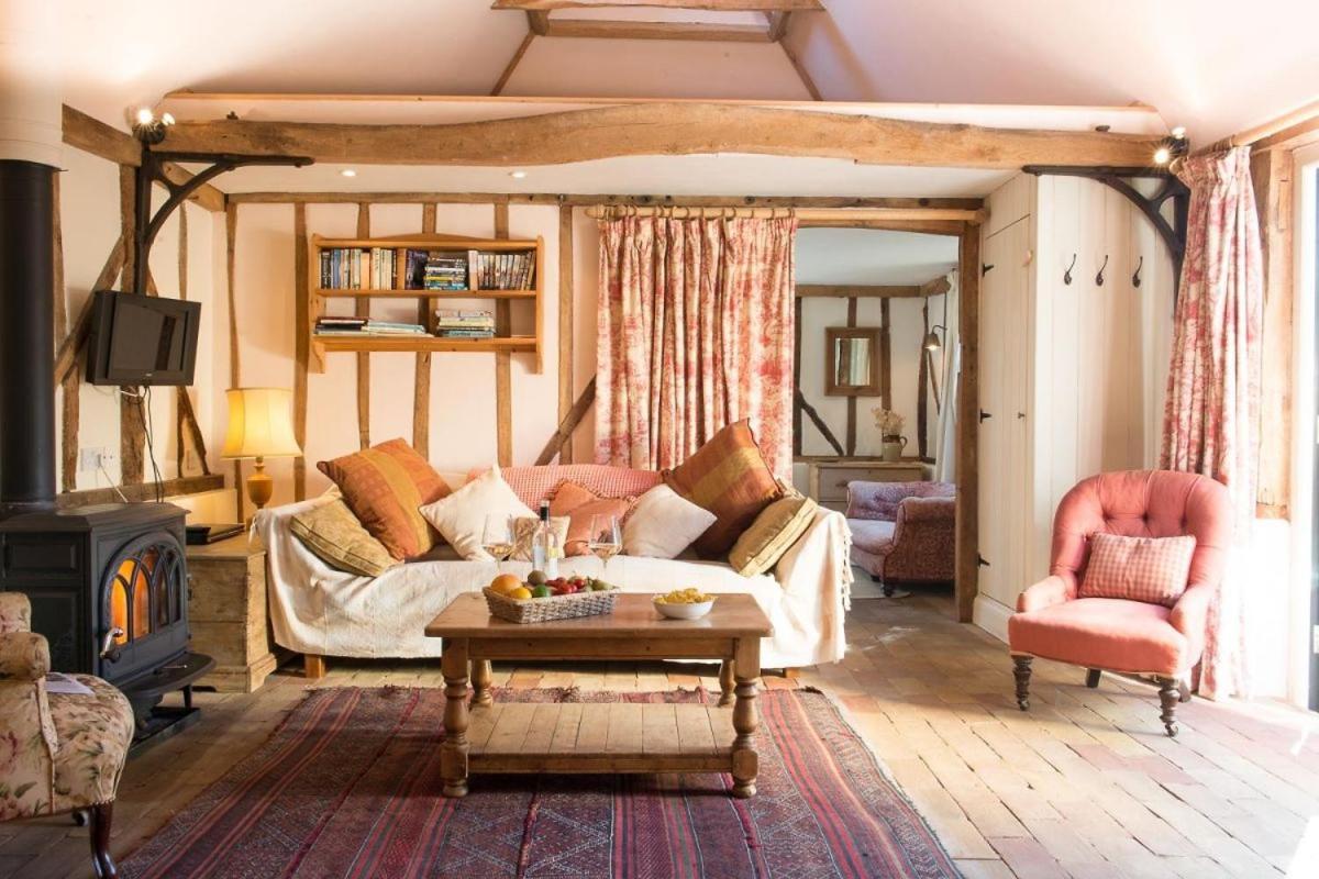 Bromans Barn A Beautiful Cottage By The Sea And Cudmore Nature Reserve West Mersea Exterior photo